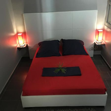 villa SEO avec jacuzzi proche de la plage Sainte-Anne  Extérieur photo
