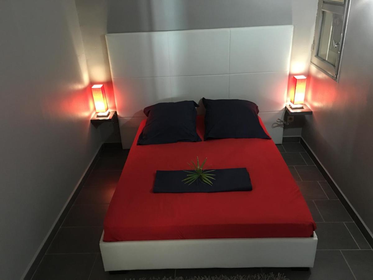 villa SEO avec jacuzzi proche de la plage Sainte-Anne  Extérieur photo